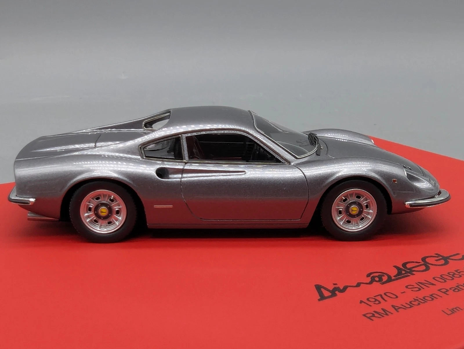 Modellautos 1:43 BBR Ferrari 246 GT Dino 1970 Auction Paris 2018 01/05 mit OVP