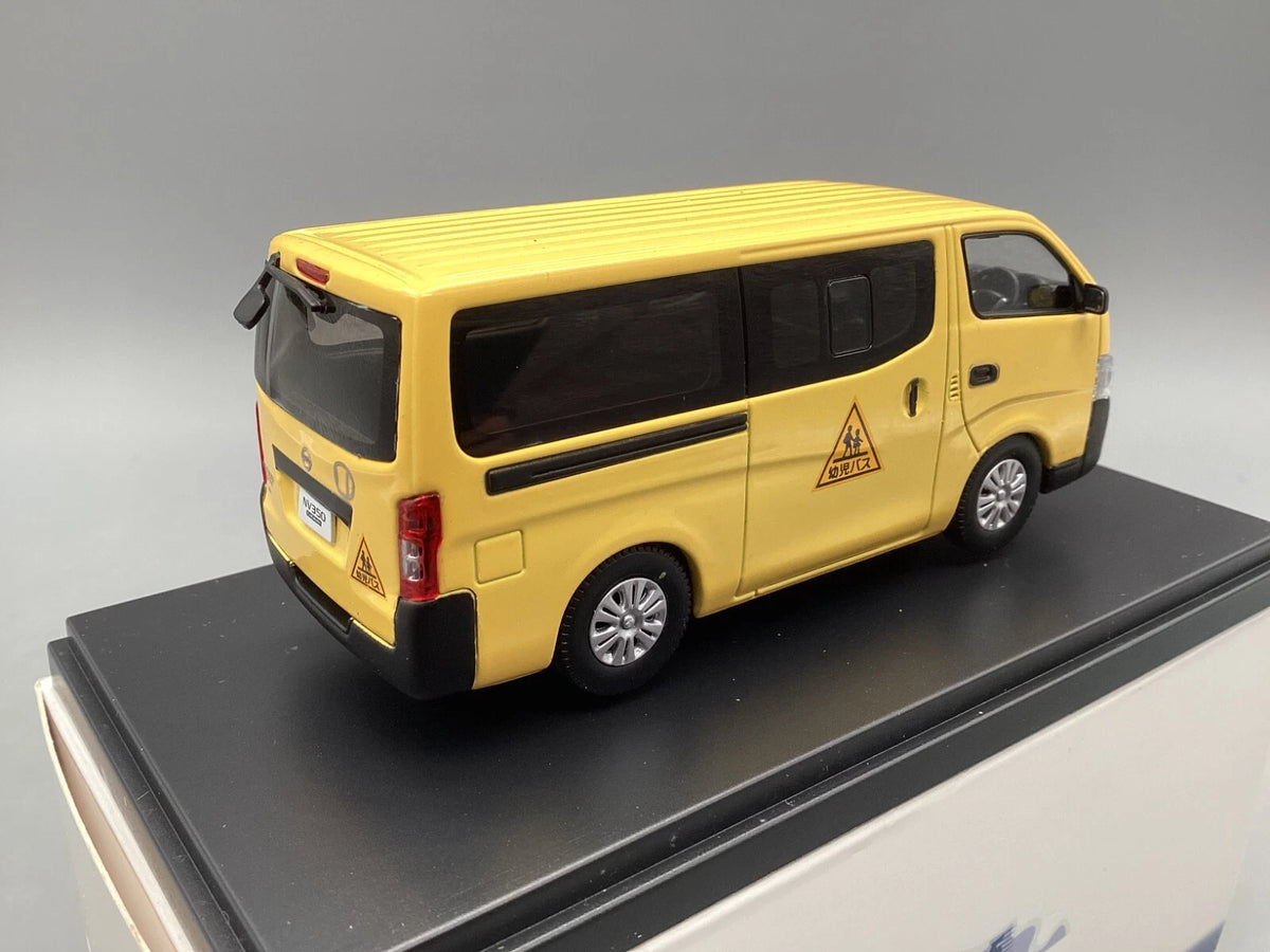 Modellautos 1:43 Ebbro Nissan NV350 Caravan School Bus 2012 in OVP