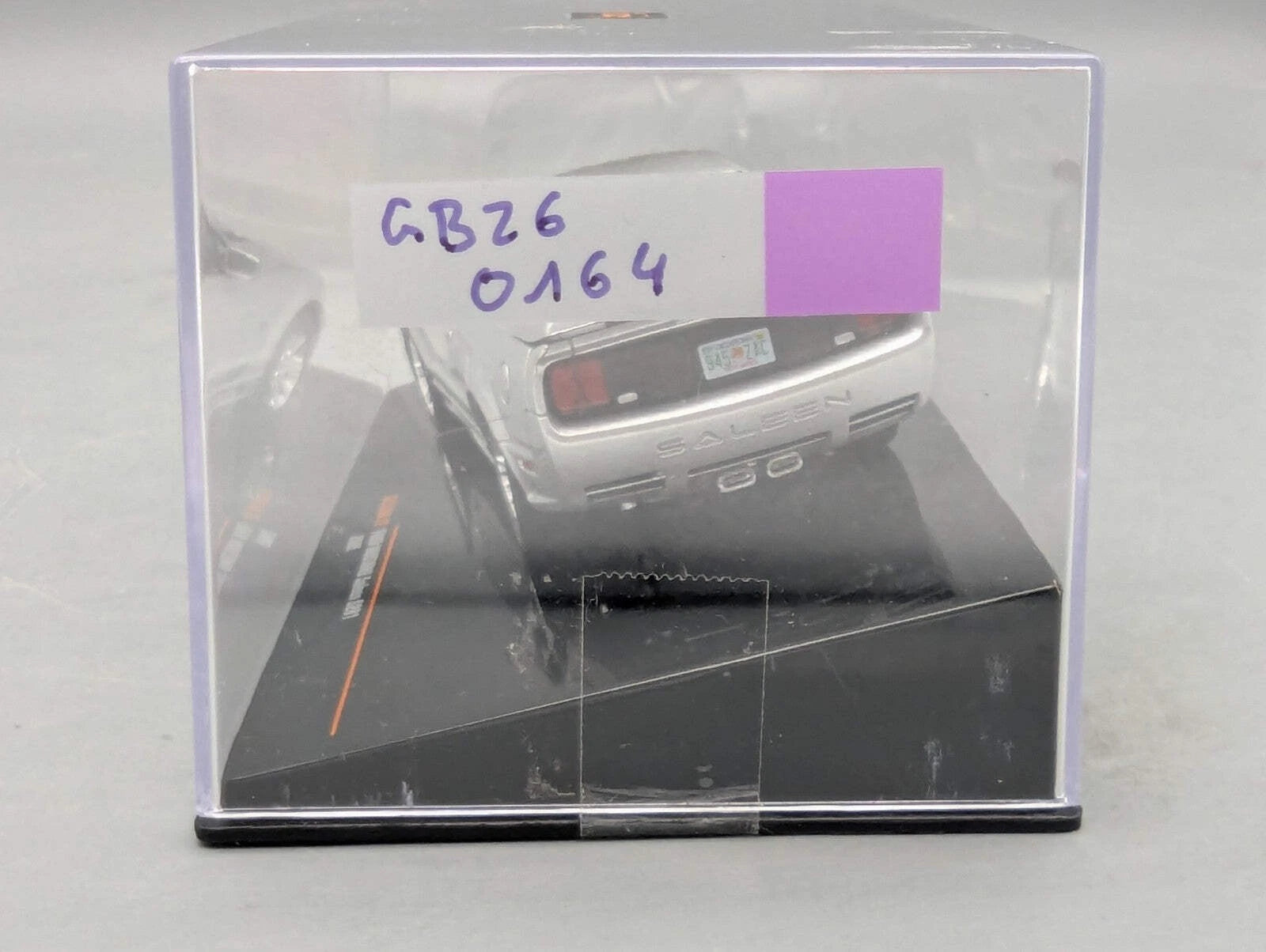 Modellautos 1:43 Ixo Ford Mustang Saleen S281 2005 mit Vitrine