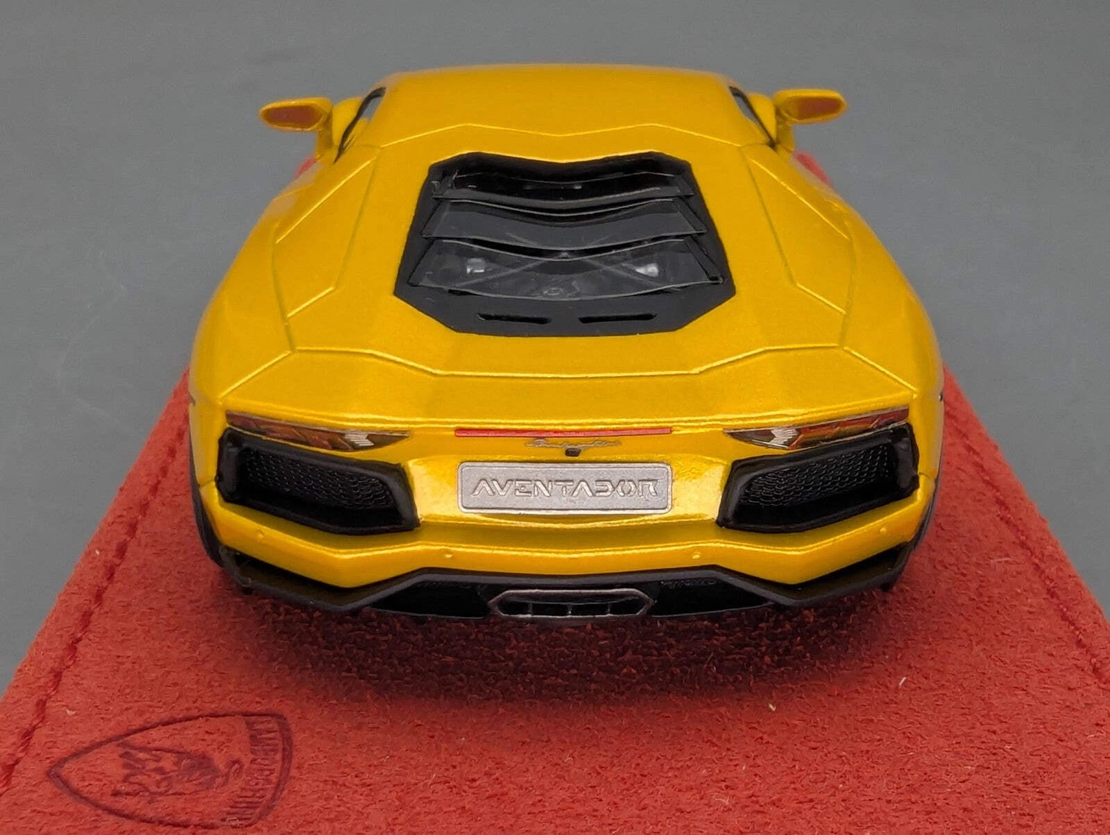 Looksmart CALSITO 1:43 Lamborghini Aventador LP 700-4 Ltd 20/20 Stck mit OVP