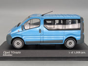 Modellautos 1:43 Minichamps Opel Vivaro Break Breezeblau Blau mit OVP