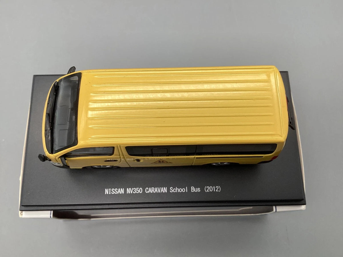 Modellautos 1:43 Ebbro Nissan NV350 Caravan School Bus 2012 in OVP