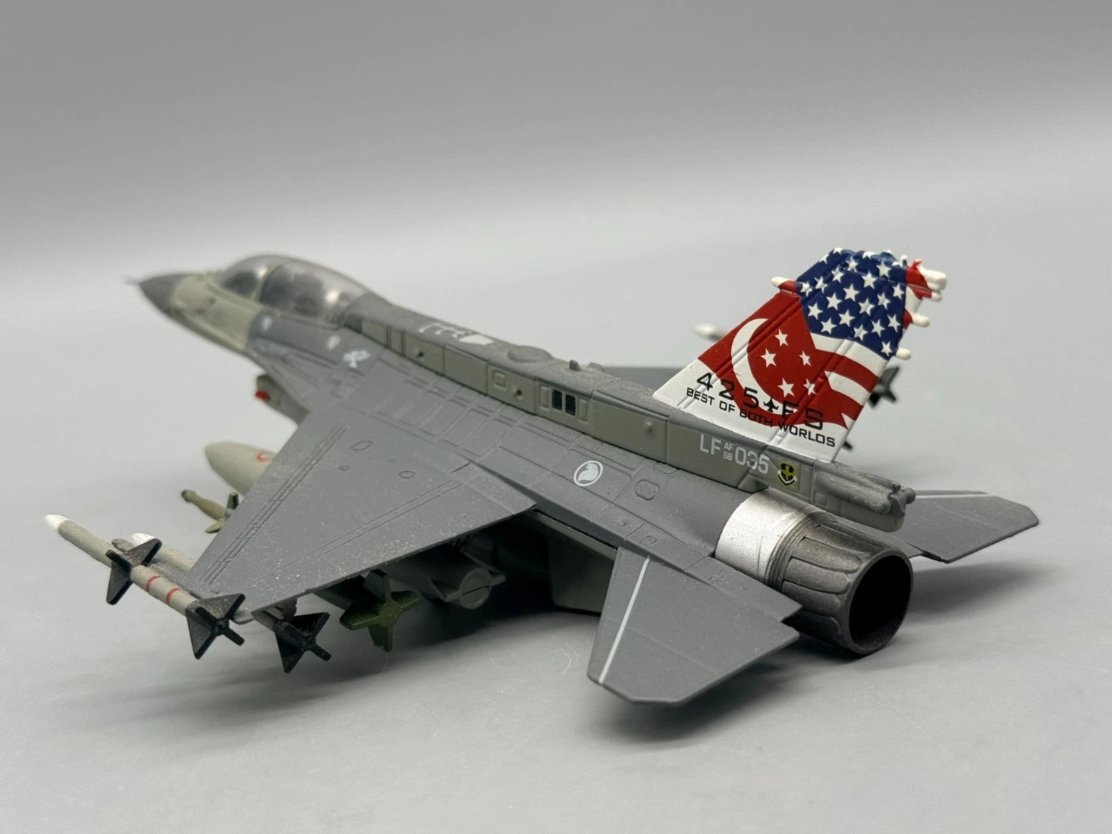 Modellflugzeug 1:72 Terebo F-16D Fighting Falcon mit OVP