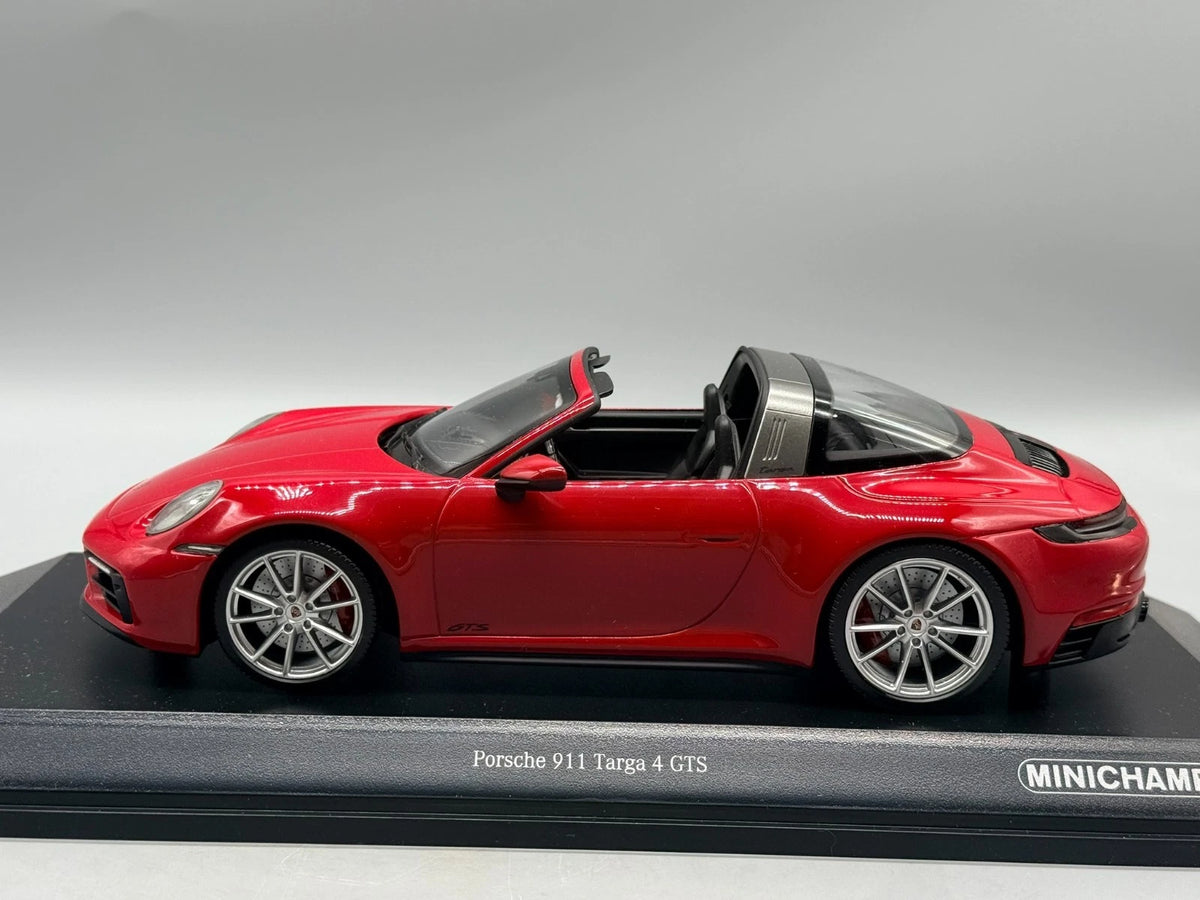 Modellautos 1:18 Minichamps Porsche 911 Targa 4 GTS mit OVP