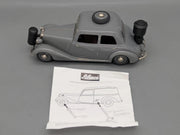 Modellautos 1:18 Schuco Mercedes Benz 170V Limousine mit Holzvergaser OVP