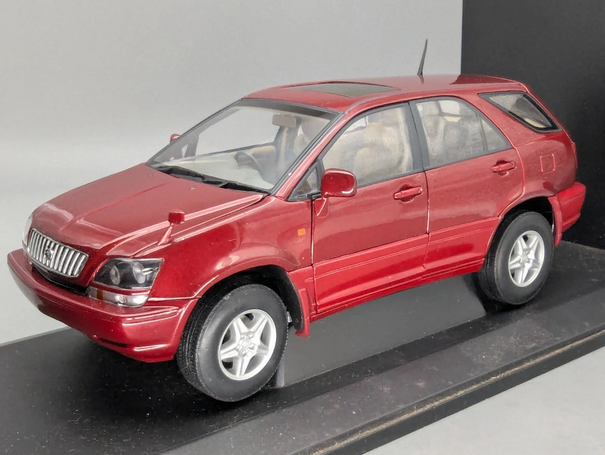 Modellautos 1:18 AUTOart  Toyota Harrier Rot Metallic mit OVP