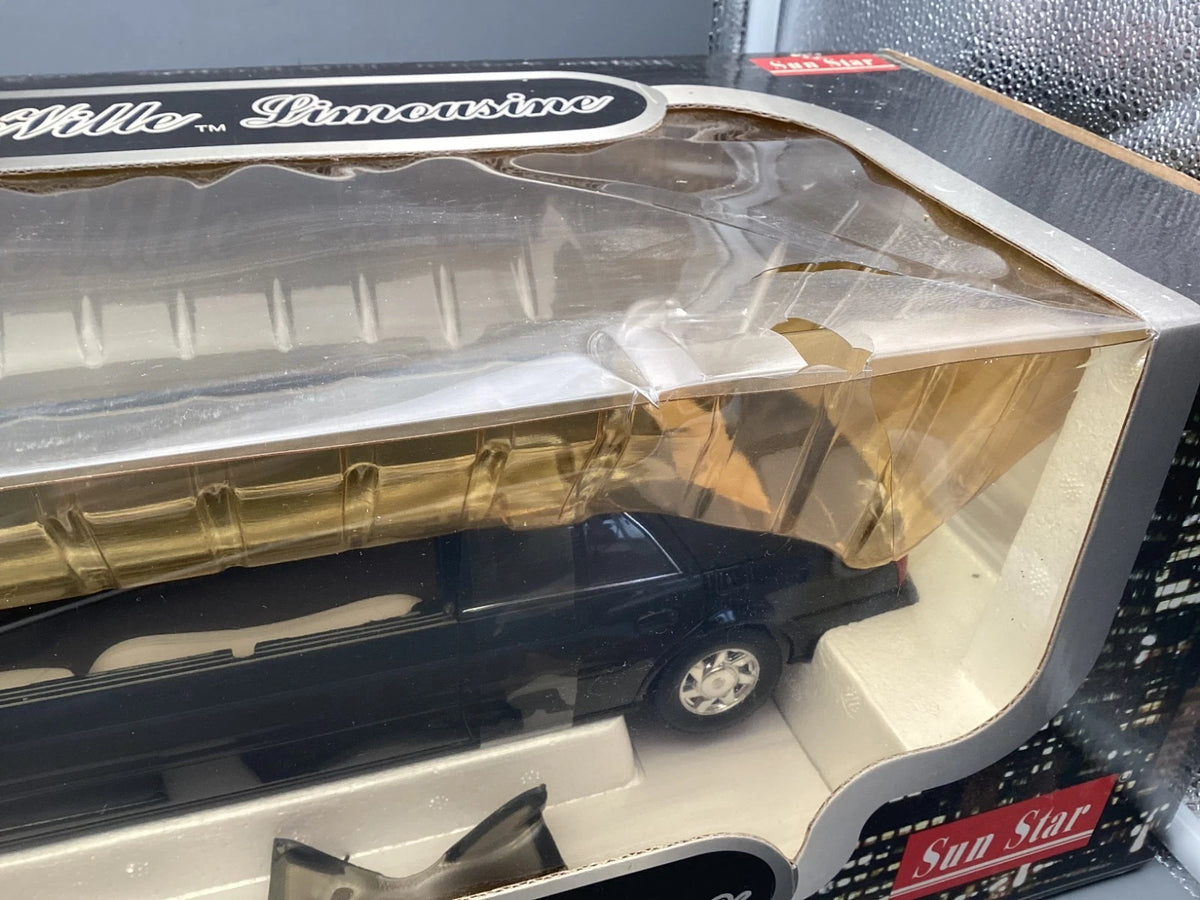 Modellautos 1:18 Sun Star Cadillac De Ville Limousine 2004 Black mit OVP