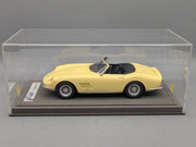 Modellautos 1:18 BBR Ferrari 275 GTS/4 Spider 01/54 Sun Yellow Vitrine und OVP