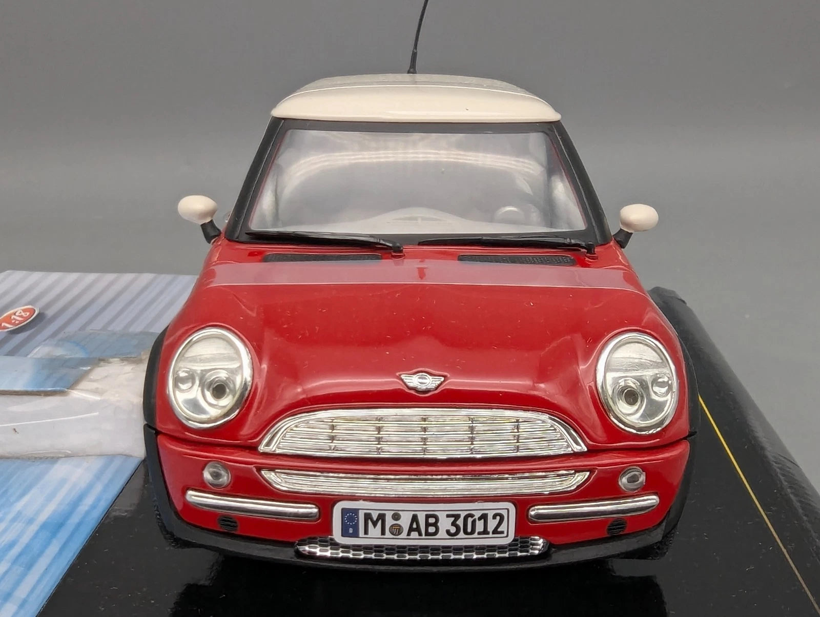 Modellautos 1:18 Solido New Mini 2001 mit OVP