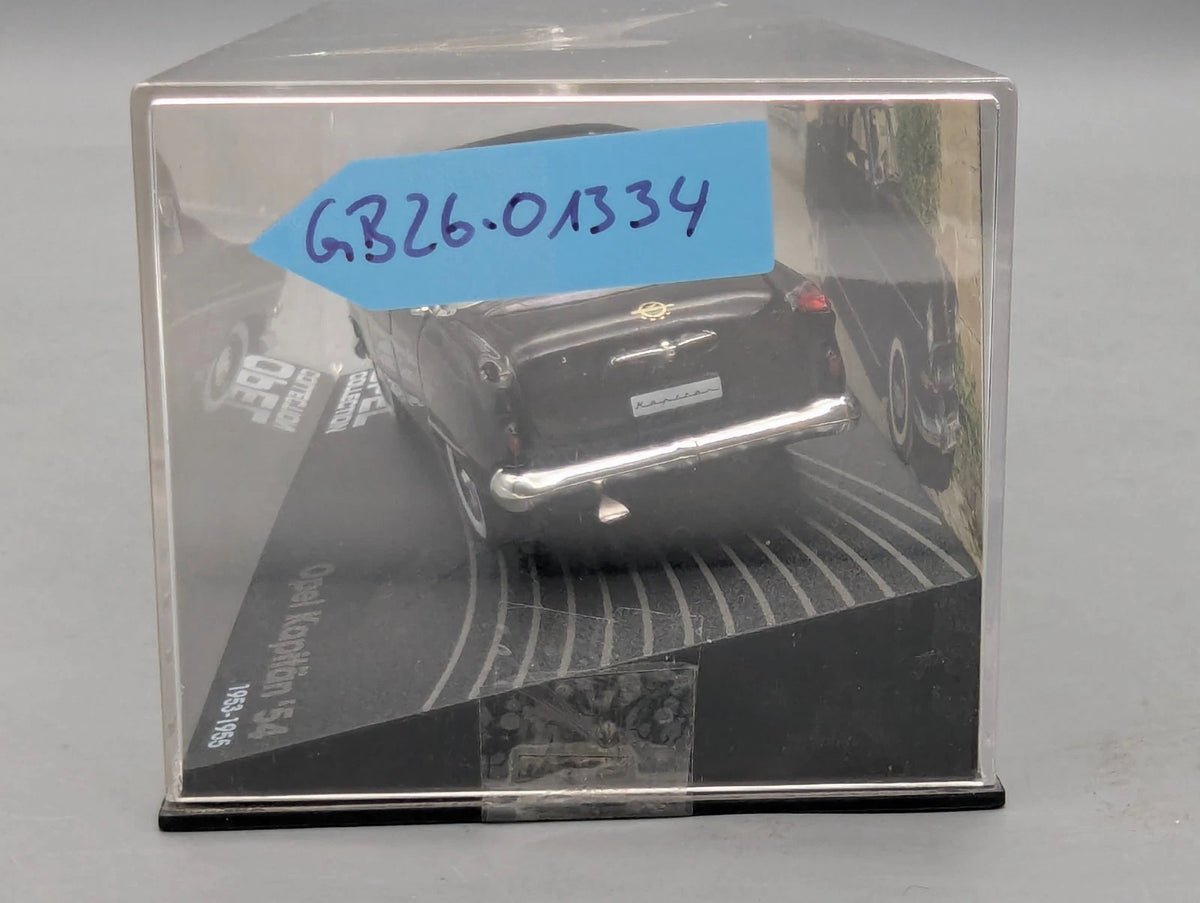 Modellautos 1:43 Ixo für Eaglemoss Opel Collection Kapitän '54 mit Vitrine