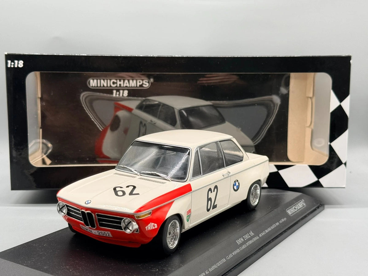 Modellautos 1:18 Minichamps BMW 2002 Class Winner Guards International mit OVP