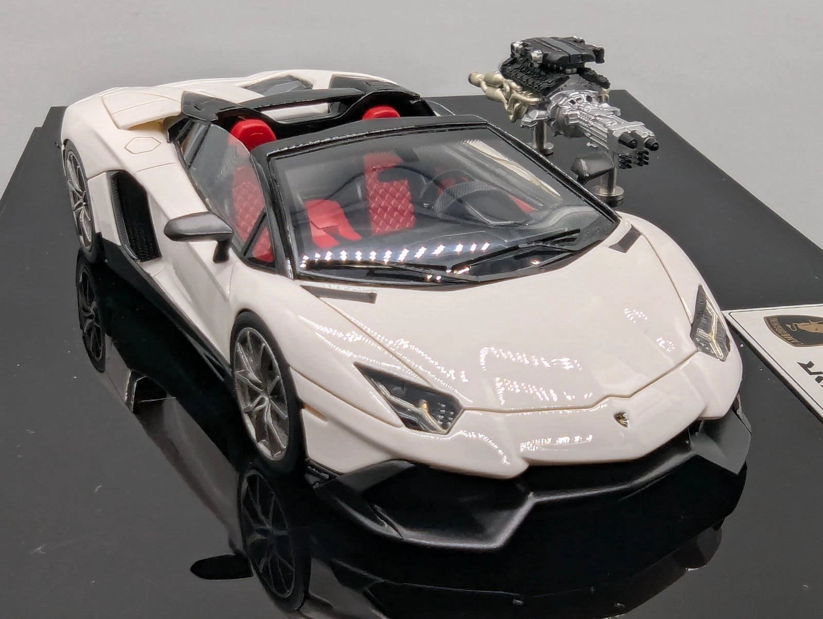 Eidolon Make Up 1:43 Lamborghini Aventador LP720-4 Roadster Engine Set Weiß OVP