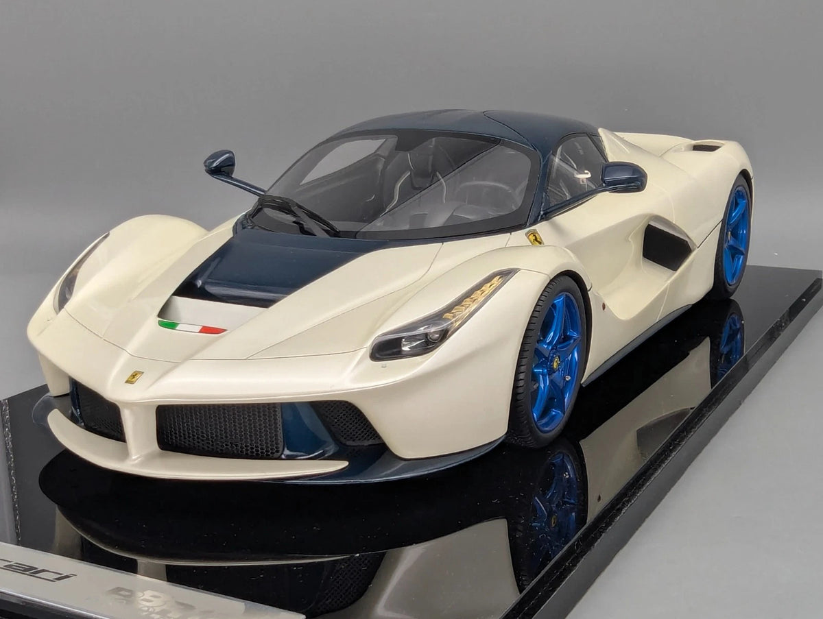 Modellautos 1:12 BBR Ferrari LaFerrari Fuli White / Blue Carbon Ltd 07/10 OVP