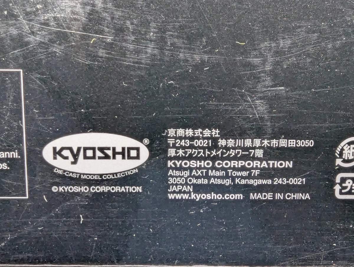 Modellautos 1:18 Kyosho BMW 2002 tii Silber mit OVP