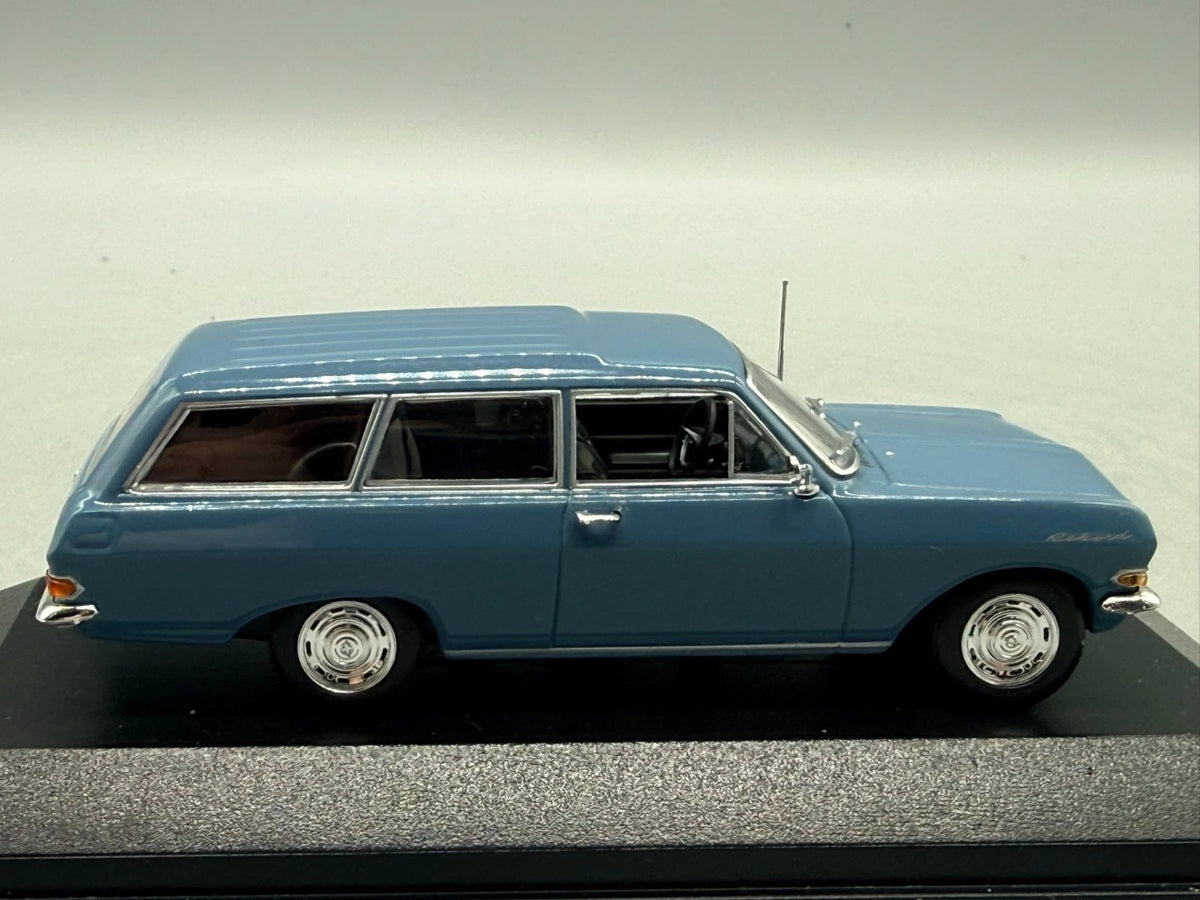 Modellautos 1:43 Minichamps Opel Rekord A Caravan mit OVP