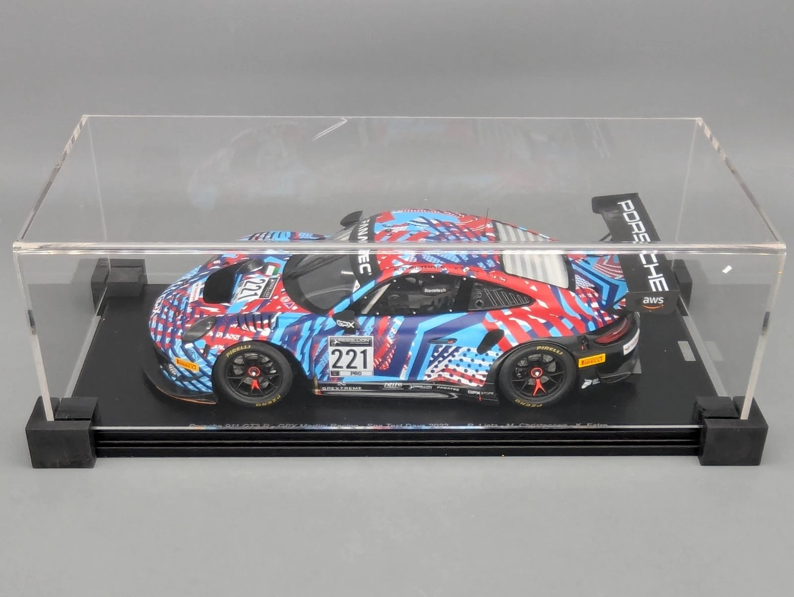 Modellautos 1:18 Spark Porsche 911 GT3 R - GPX Spa Test 2022 #221 mit OVP
