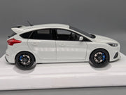 Modellautos 1:18 AUTOart 72951 Ford Focus RS 2016 Frozen White mit OVP