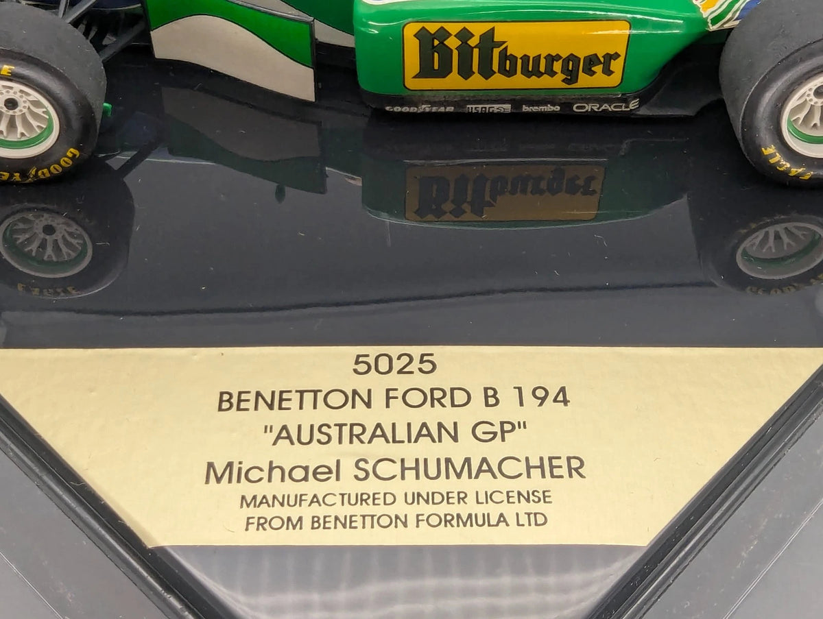 Modellautos 1:24 Onyx 5025 Bentton Ford B194 Australian GP #5 Schumacher Vitrine