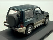 Modellautos 1:43 Minichamps Mitsubishi Pajero mit OVP