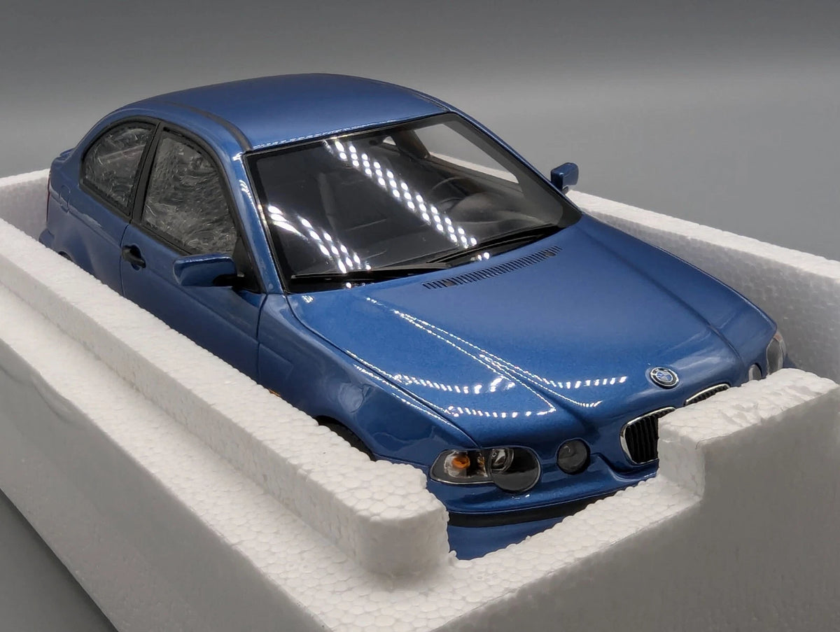 Modellautos 1:18 Otto Mobile OT462 BMW Compact E46 318 ti Blau mit OVP