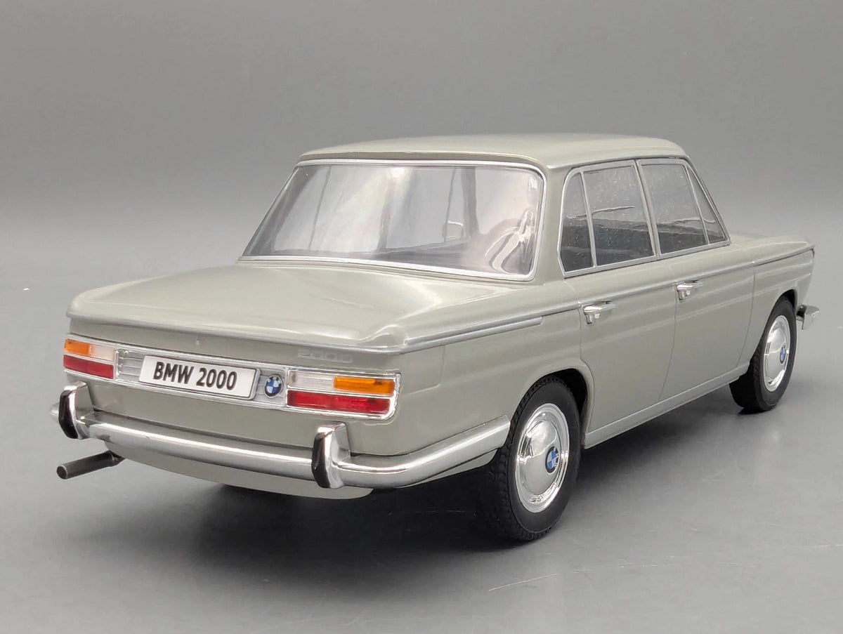 Modellautos 1:18 MCG Modelcar Group BMW 2000 Ti Grau mit OVP