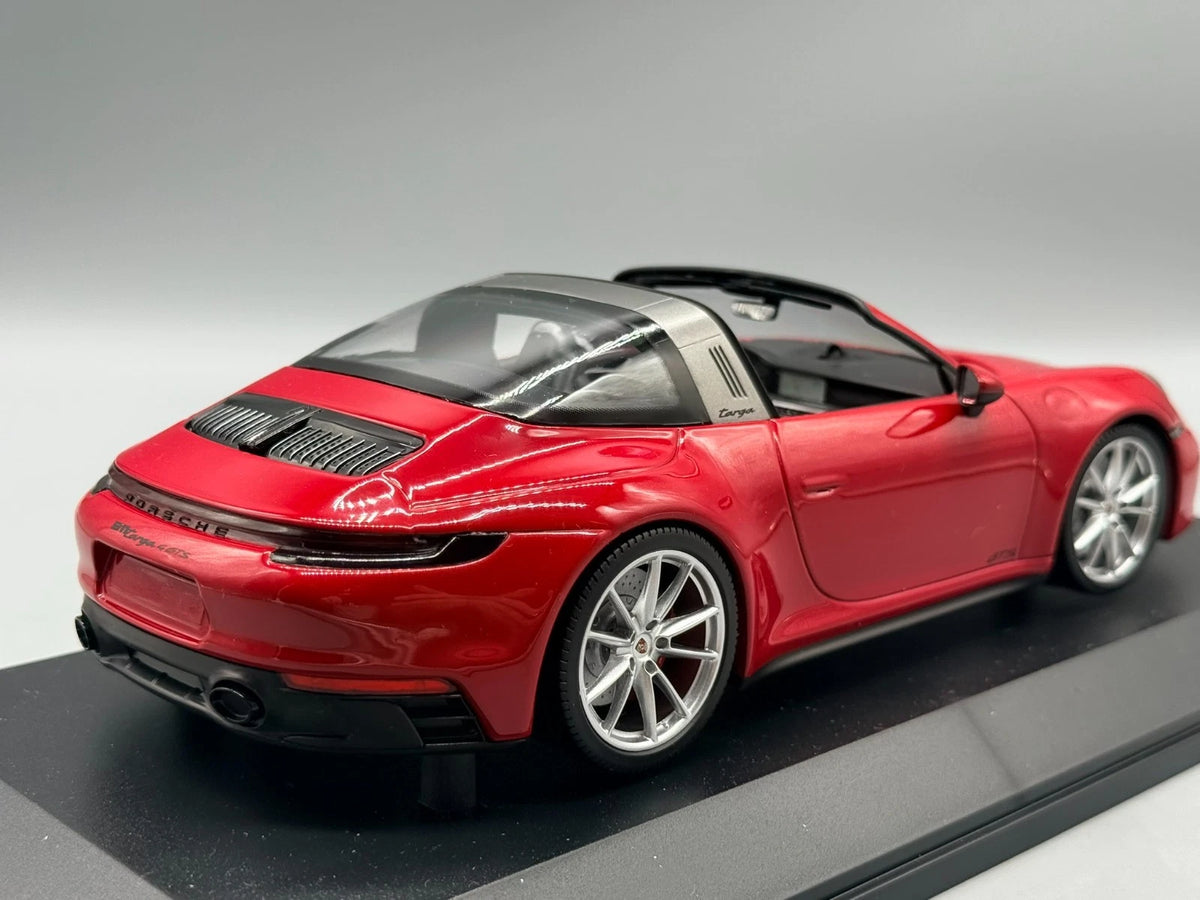 Modellautos 1:18 Minichamps Porsche 911 Targa 4 GTS mit OVP