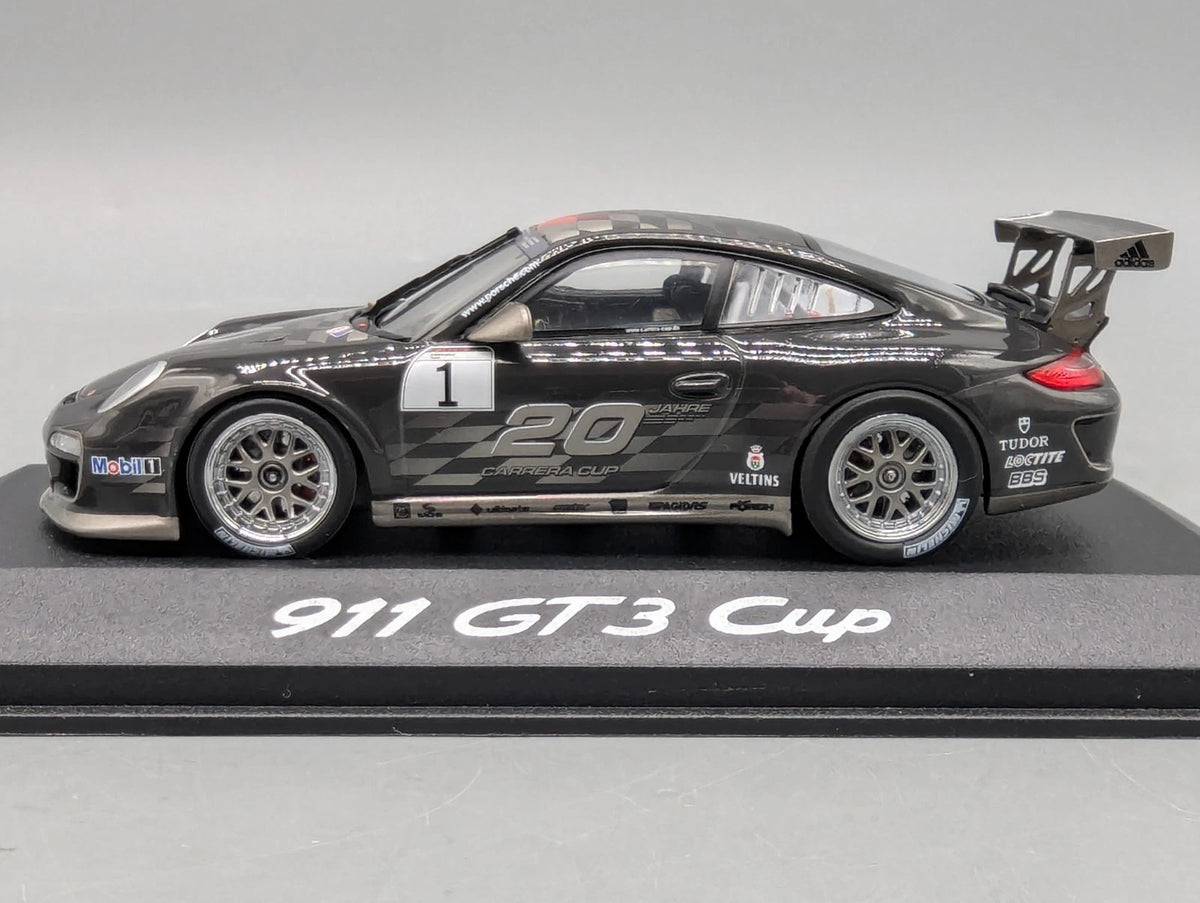 Modellautos 1:43 Minichamps Porsche 911 GT3 Cup 2010 Carrera Cup WAP Dealer OVP