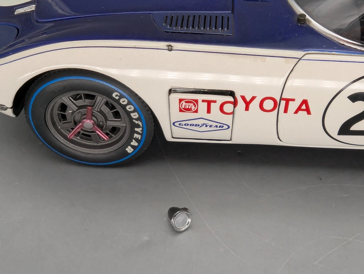 Modellautos 1:18 AUTOart Millenium 86815 Toyota 2000 GT SCCA 1968 #1 mit OVP