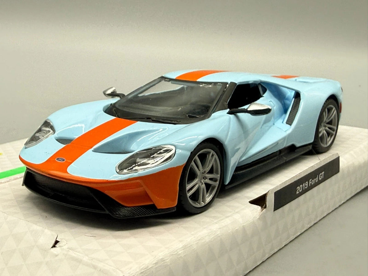 Modellautos 1:32 Bburago 2019 Ford GT mit OVP