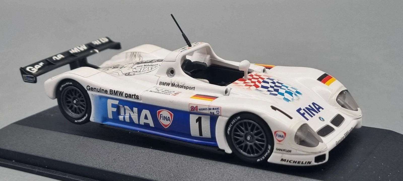 Modellautos 1:43 Minichamps BMW V12 Le Mans #1 Stuck/Soper/Kristensen OVP