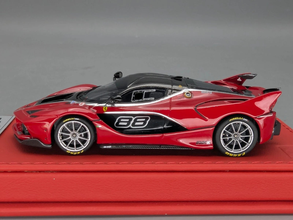 Modellautos 1:43 BBR Deluxe Ferrari FXX-K TRS Silver Stripe Ltd 03/10 OVP