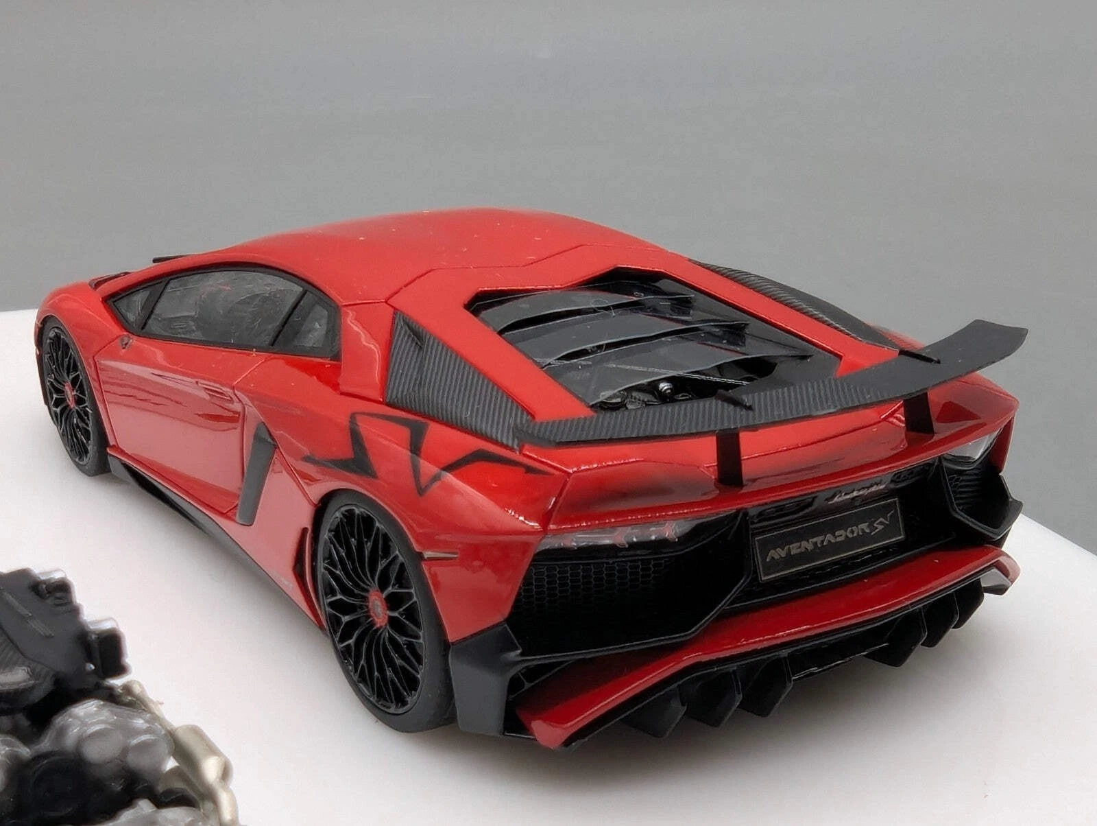 Eidolon Make Up 1:43 Lamborghini Aventador LP750-4 SV 2015 Engine Set 03/30 OVP