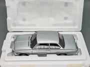 Modellautos 1:18 Kyosho BMW 2002 tii Silber mit OVP