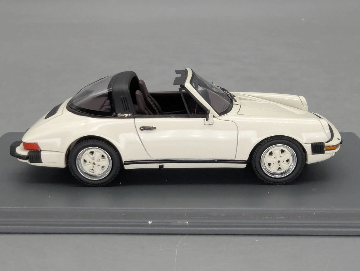 Modellautos 1:43 Neo Scale Models 43246 Porsche 911 Carrera Targa USA Weiß OVP