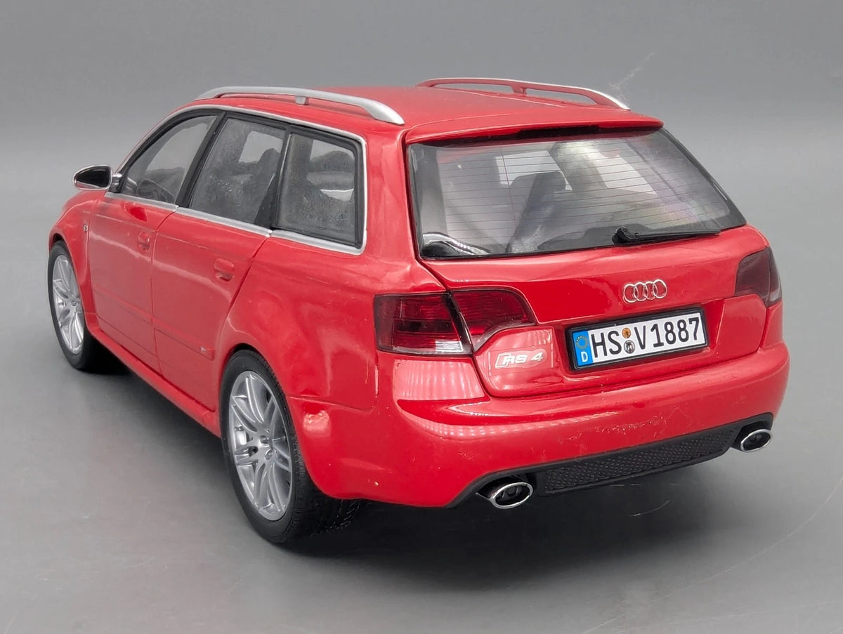 Modellautos 1:18 Minichamps Audi RS 4 Avant 2006 Rot mit OVP