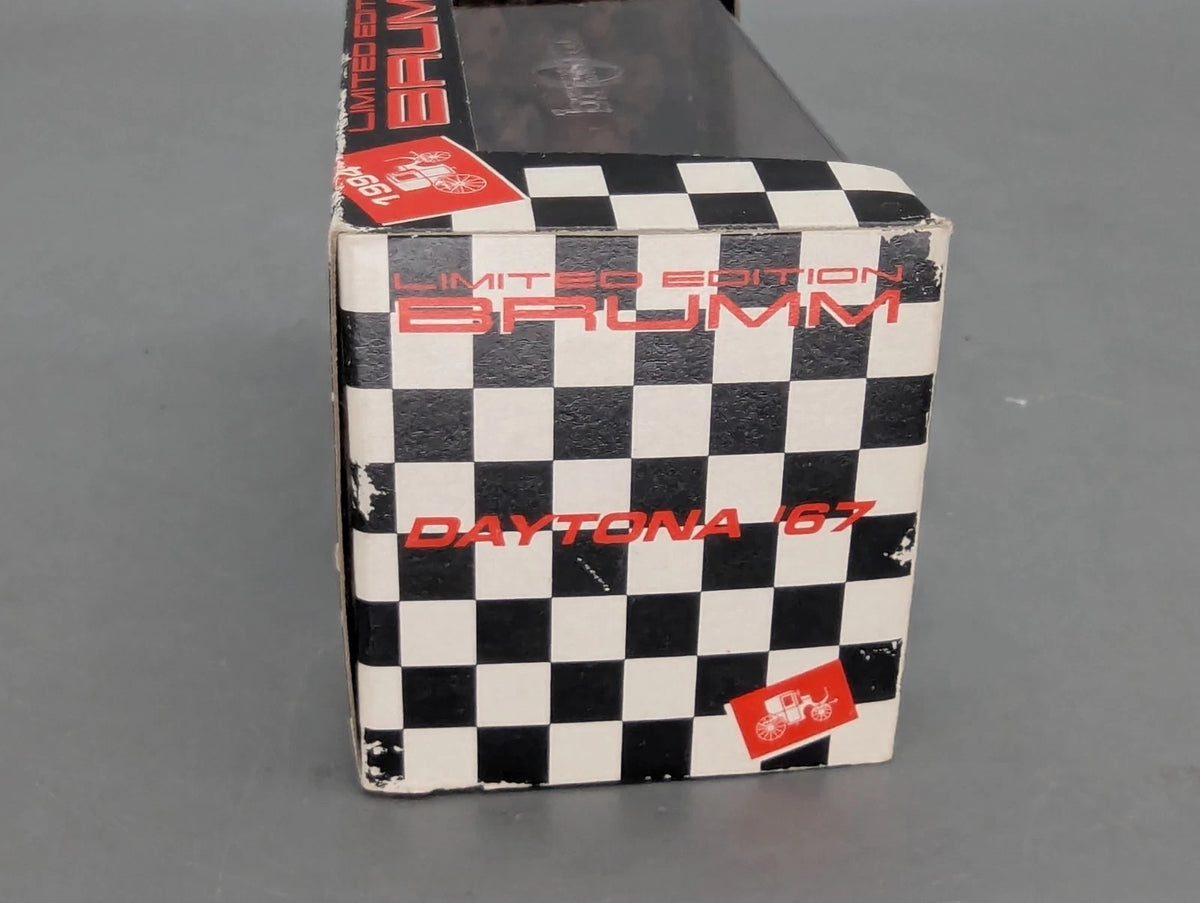 Modellautos 1:43 Brumm Ferrari 412P Coupe Daytona 1967 #26 mit OVP