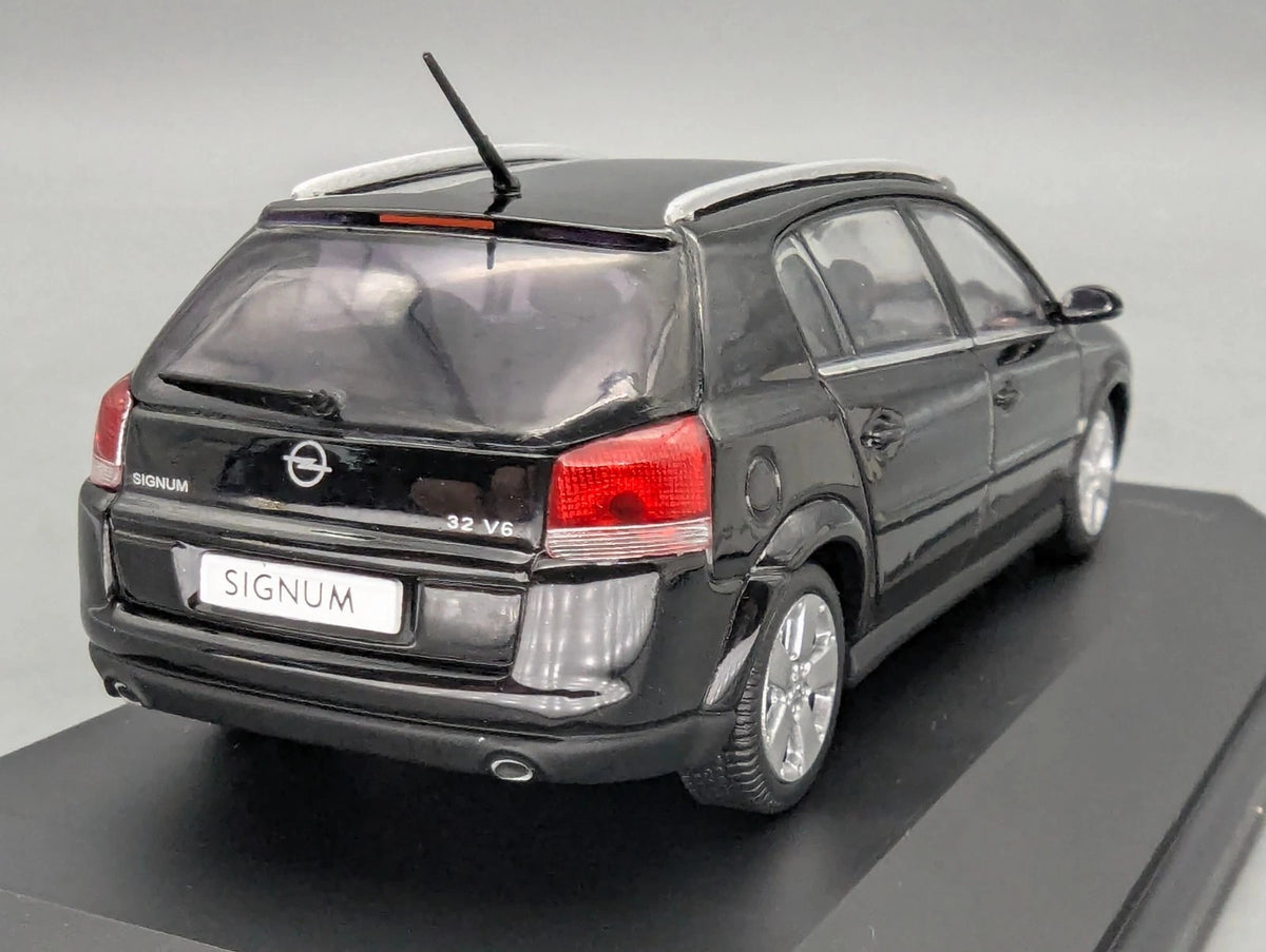 Modellautos 1:43 Schuco Opel Signum Schwarz mit Dealer OVP