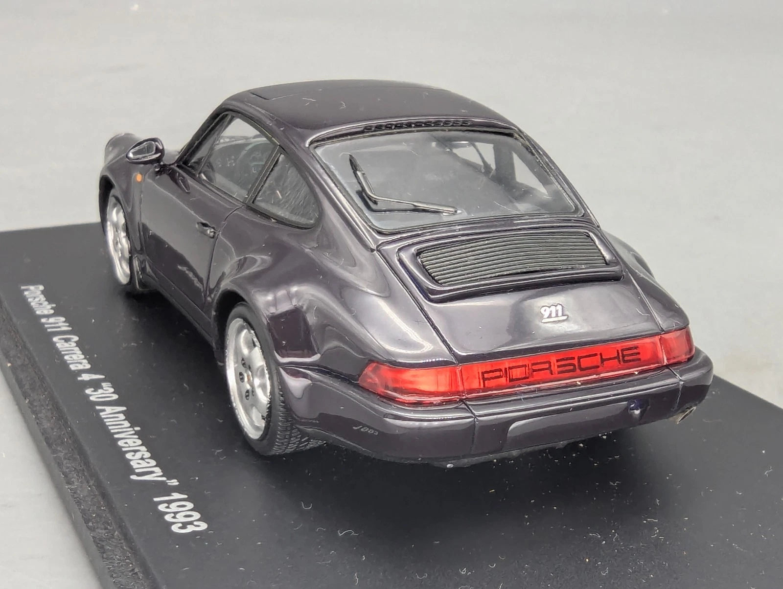 Modellautos 1:43 Spark S2033 Porsche 911 Carrera 4 30 Anniversary 1993 mit OVP