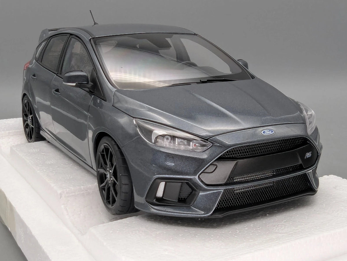 Modellautos 1:18 AUTOart 72954 Ford Focus RS 2016 Stealth Grey mit OVP