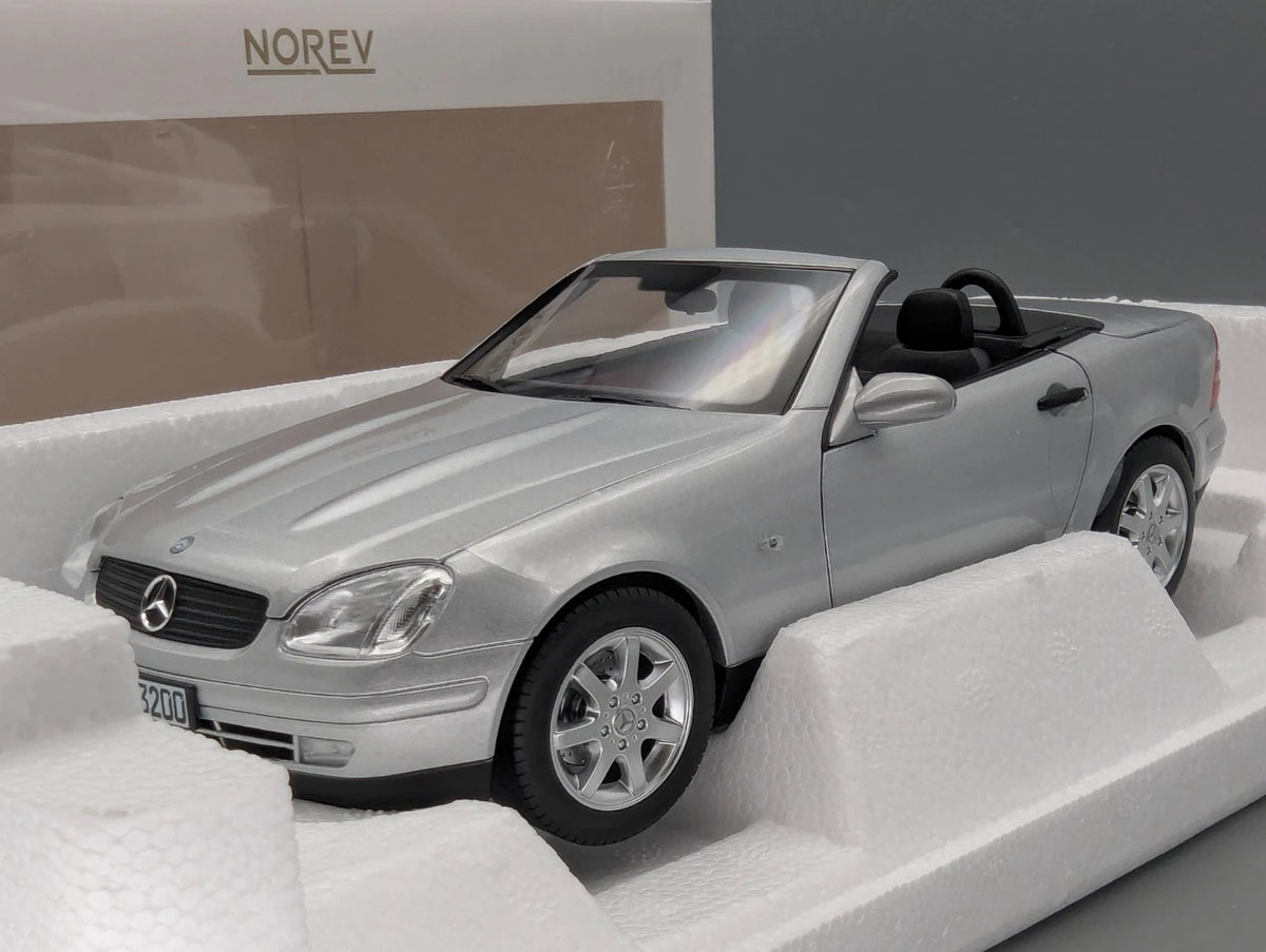 Modellautos 1:18 Norev Mercedes-Benz SLK 1996 Brillant Silver mit OVP