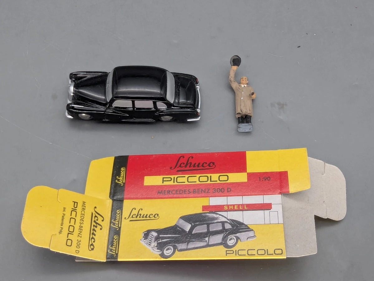 Modellautos 1:90 Schuco Piccolo Mercedes Benz 300D + Figur Ludwig Erhard mit OVP