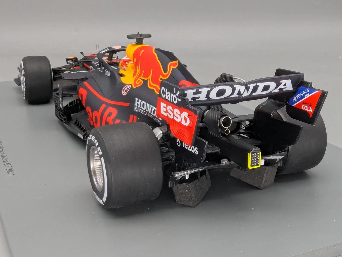 Modellautos 1:18 Spark Honda  Red Bull RB16B WINNER  NL 2021 #33 Verstappen OVP