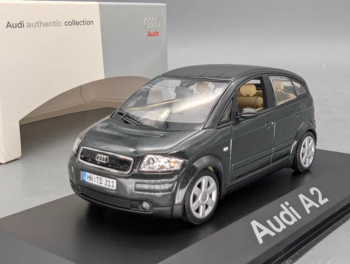 Modellautos 1:43 Minichamps Audi A2 Grau Metallic mit Dealer OVP