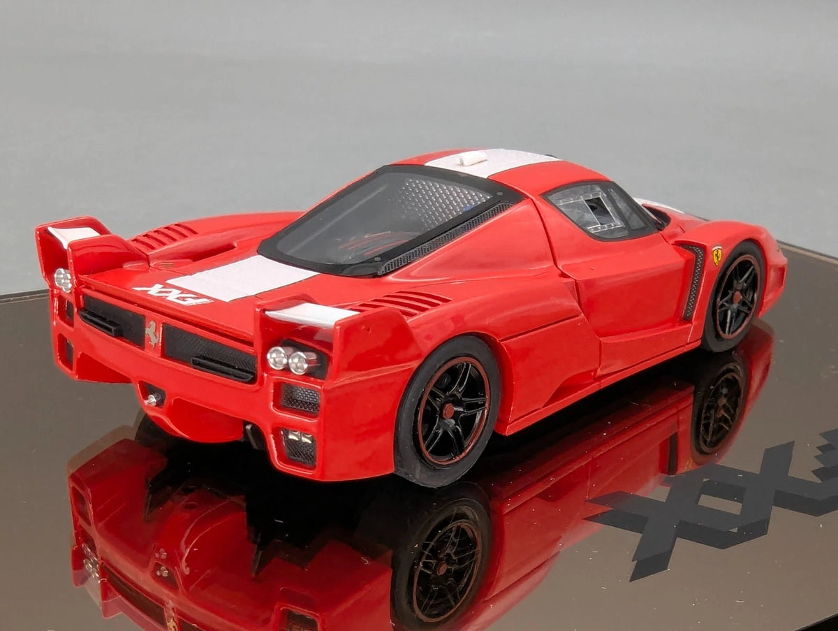 Modellautos 1:43 BBR Ferrari FXX 2006 Rot 005/150 Spiegelplatte Vitrine OVP
