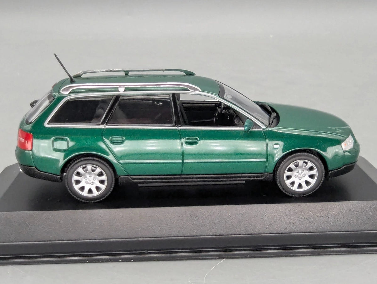 Modellautos 1:43 Minichamps Audi A6 Avant Grün Metallic mit Dealer OVP