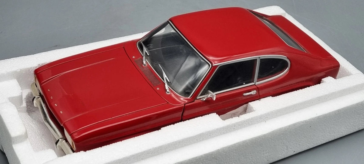 Modellautos 1:18 Minichamps 180 089001 Ford Capri 1700 GT 1969 rot OVP