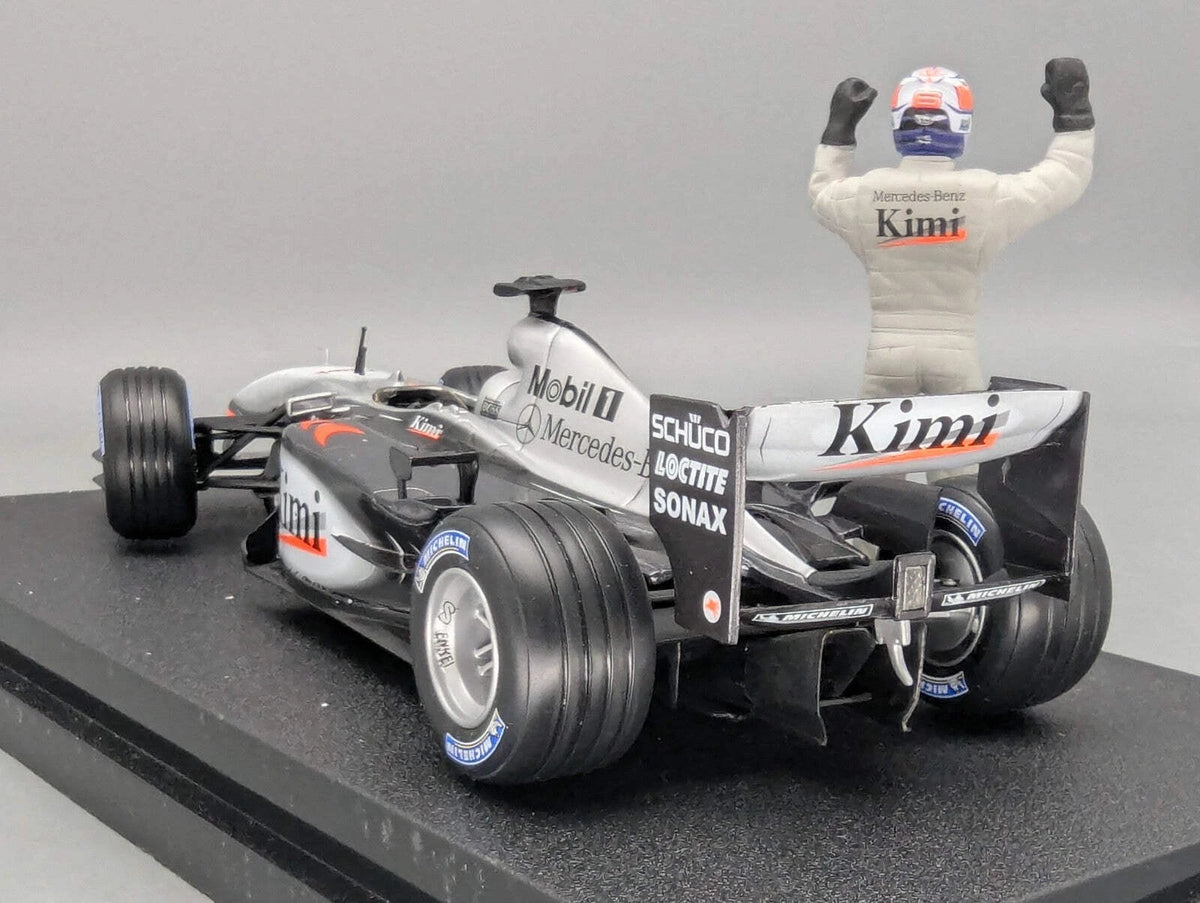 Modellautos 1:18 Hot Wheels Racing McLaren Mercedes 2003 GP #6  Raikkonen OVP