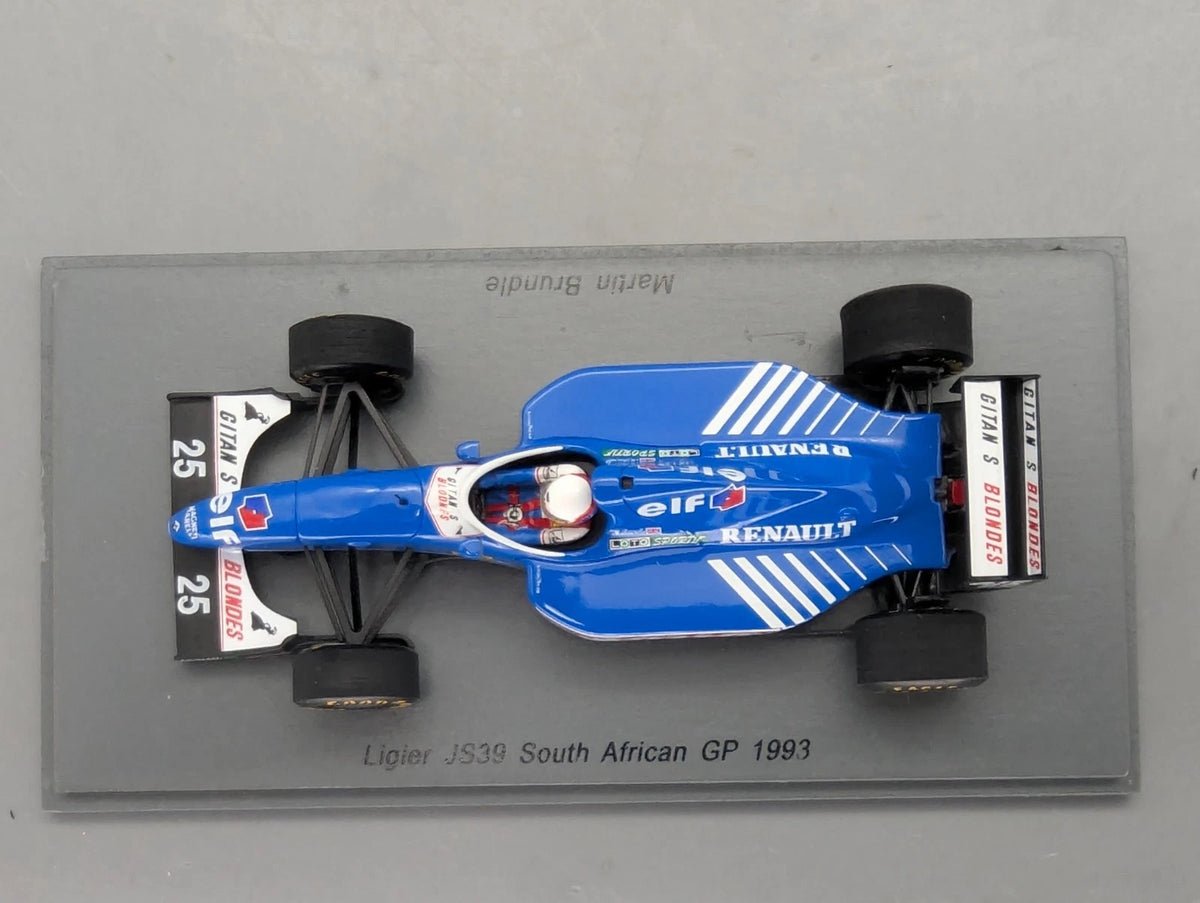 Modellautos 1:43 Spark S3977 Ligier JS39 South African GP 1993 #25 Vitrine