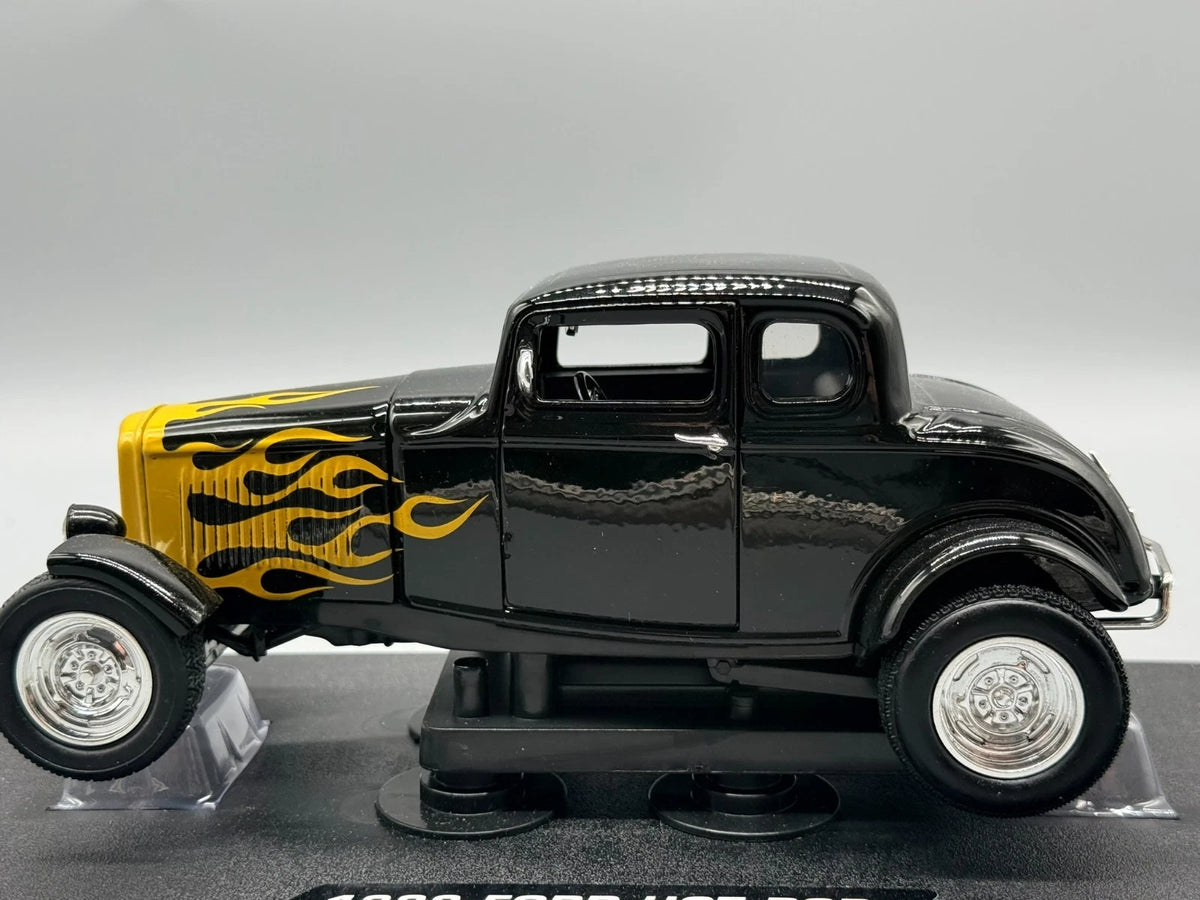 Modellautos 1:18 Motor Max Ford Hot Rod 1932 Schwarz mit OVP