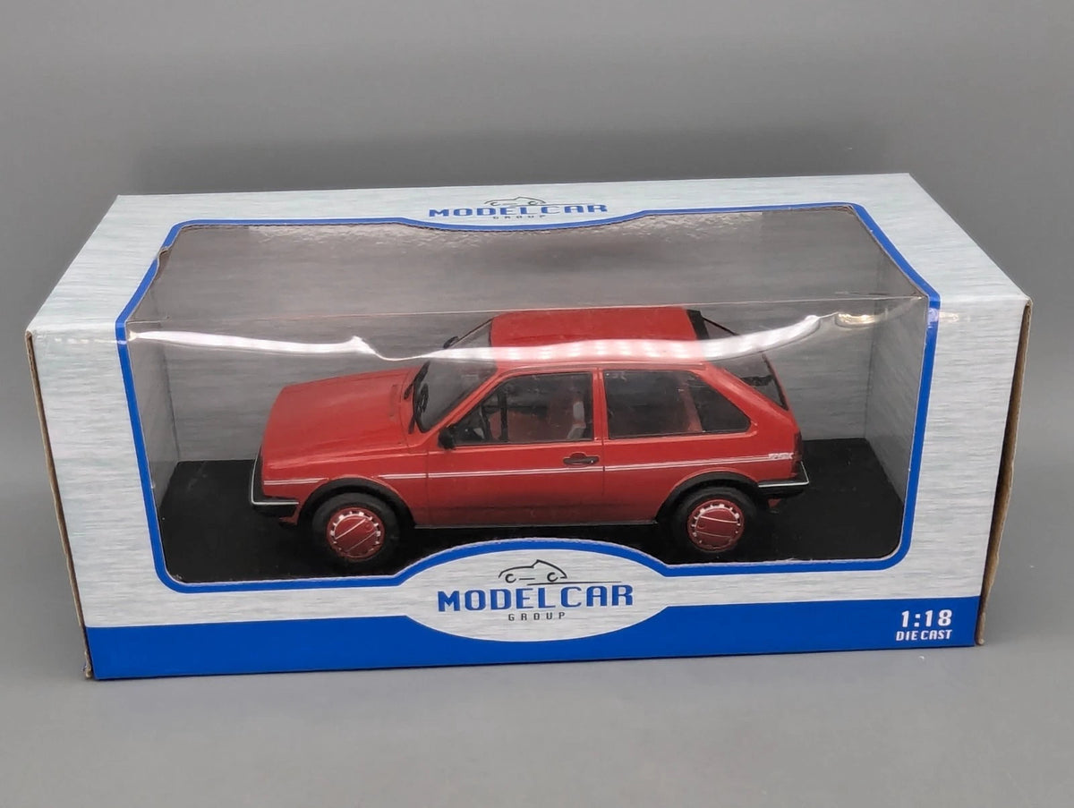 Modellautos 1:18 MCG Modelcar Group Volkswagen VW Polo II Fox GT Coupe Rot OVP